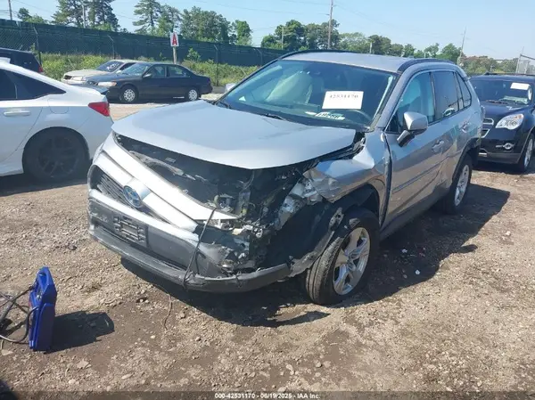 2T3MWRFVXKW031519 2019 TOYOTA RAV 4 - Image 2