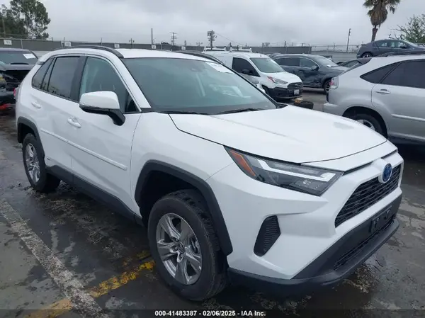 2T3MWRFVXRW223694 2024 TOYOTA RAV 4 - Image 1