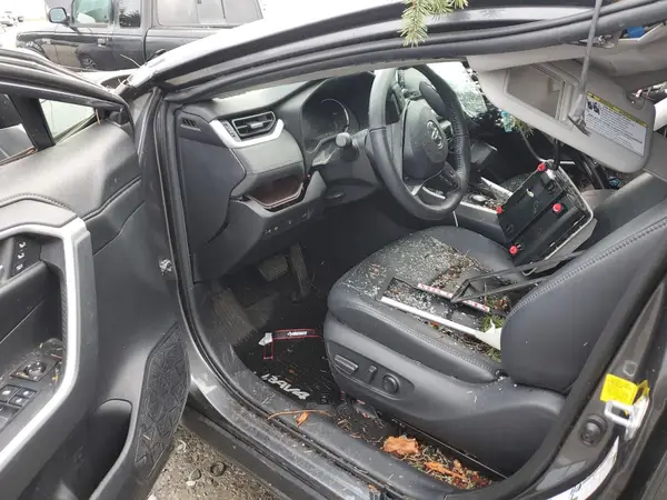 2T3N1RFV0KC017231 2019 TOYOTA RAV 4 - Image 8