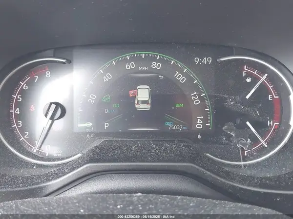 2019 TOYOTA RAV 4 auction photo 7