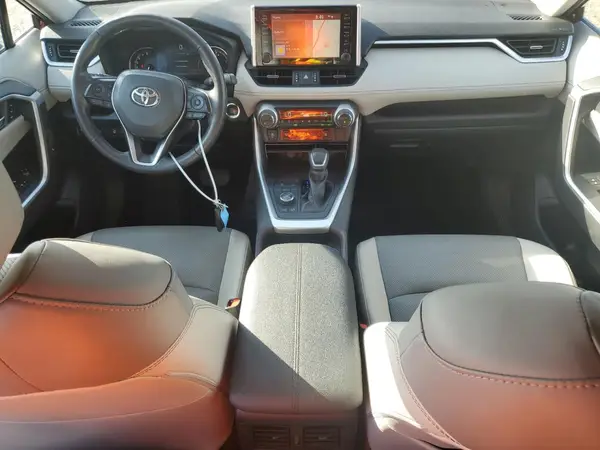 2T3N1RFV9KC022475 2019 TOYOTA RAV 4 - Image 8