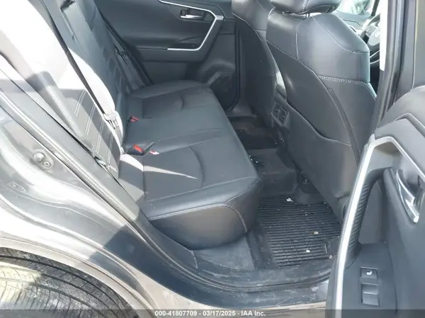2T3N1RFV9KW078334 2019 TOYOTA RAV 4 - Image 8