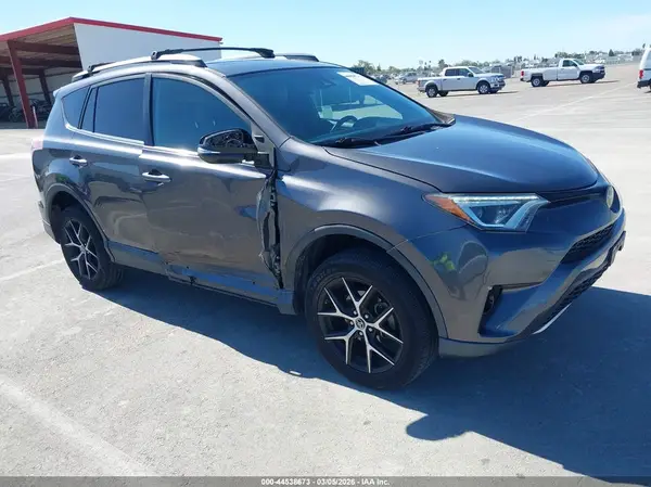 2T3NFREV1JW438584 2018 TOYOTA RAV 4 - Image 1