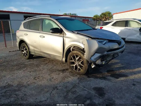2T3NFREV2GW305115 2016 TOYOTA RAV 4 - Image 1