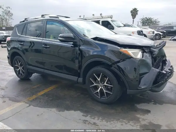 2T3NFREV3GW256488 2016 TOYOTA RAV 4 - Image 1