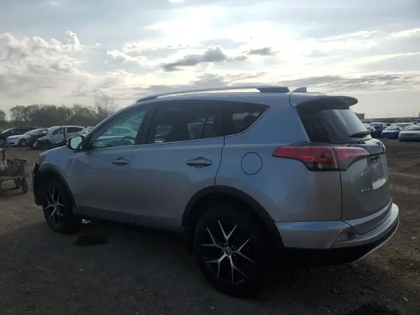 2T3NFREV3GW262744 2016 TOYOTA RAV 4 - Image 2
