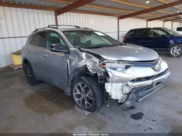 2T3NFREV3JW416070 2018 TOYOTA RAV 4 - Image 1
