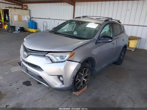 2T3NFREV3JW416070 2018 TOYOTA RAV 4 - Image 2