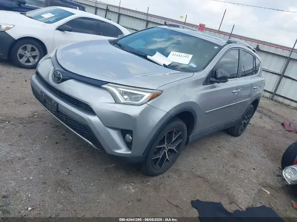 2T3NFREV3JW450509 2018 TOYOTA RAV 4 - Image 2