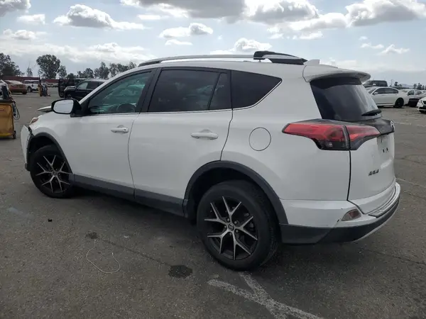 2T3NFREV4GW263191 2016 TOYOTA RAV 4 - Image 2