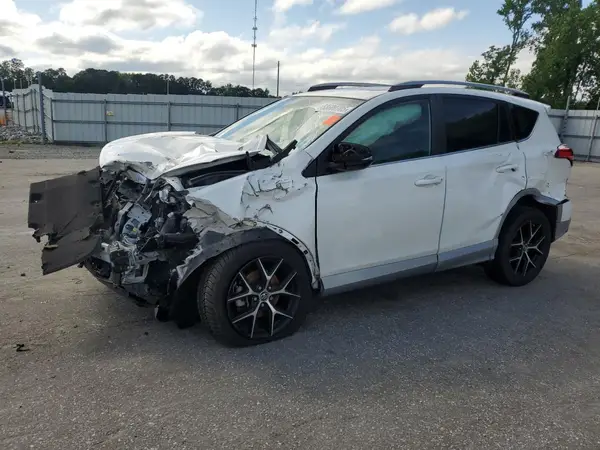 2T3NFREV5HW404383 2017 TOYOTA RAV 4 - Image 1