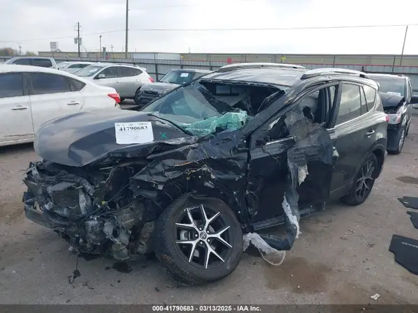 2T3NFREV6GW310432 2016 TOYOTA RAV 4 - Image 2