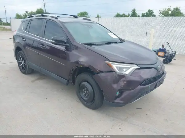 2T3NFREV6HW359809 2017 TOYOTA RAV 4 - Image 1