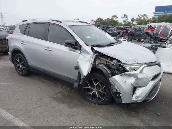 2T3NFREV7GW258213 2016 TOYOTA RAV 4 - Image 1