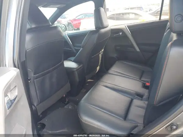 2T3NFREV7GW290241 2016 TOYOTA RAV 4 - Image 8