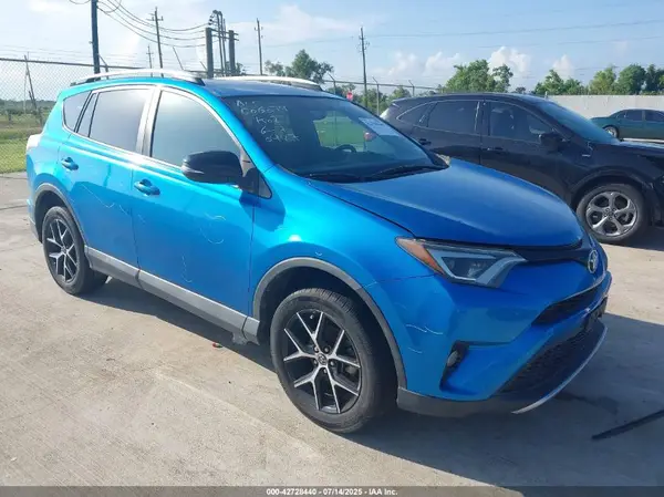 2T3NFREV7GW300427 2016 TOYOTA RAV 4 - Image 1