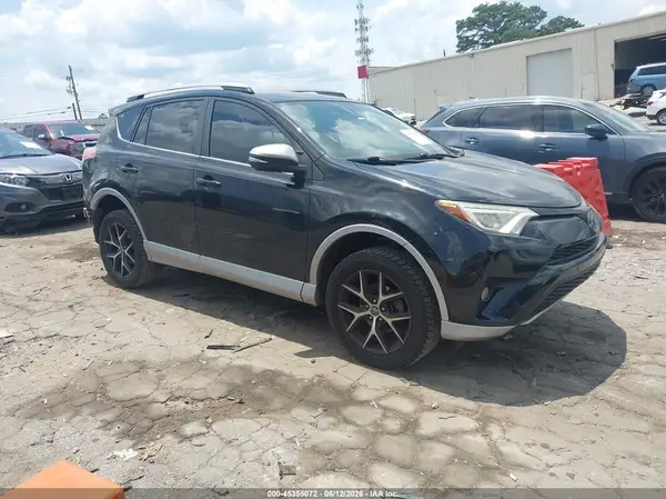 2T3NFREV7HW358667 2017 TOYOTA RAV 4 - Image 1