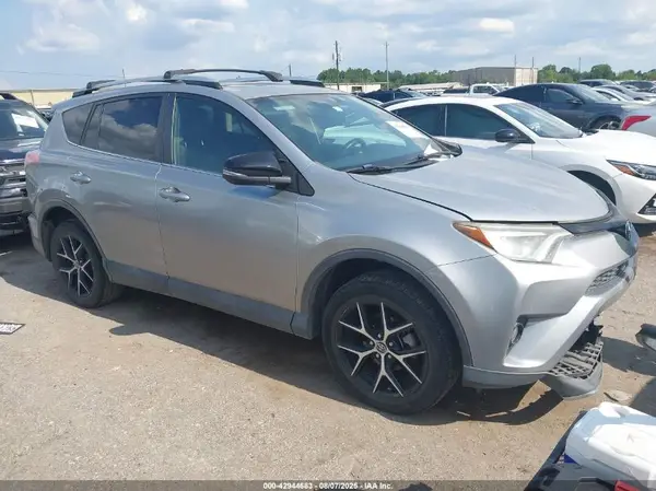 2T3NFREV8GW250864 2016 TOYOTA RAV 4 - Image 1