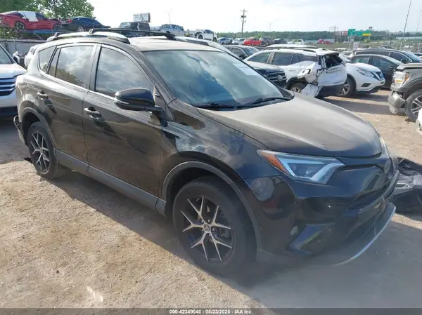 2T3NFREV8GW279569 2016 TOYOTA RAV 4 - Image 1
