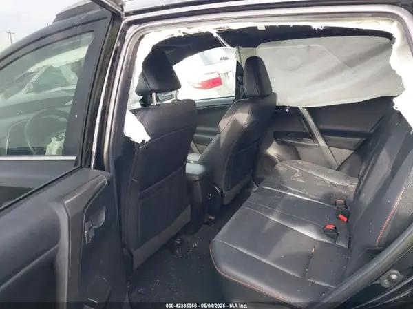 2T3NFREV8JW437464 2018 TOYOTA RAV 4 - Image 8