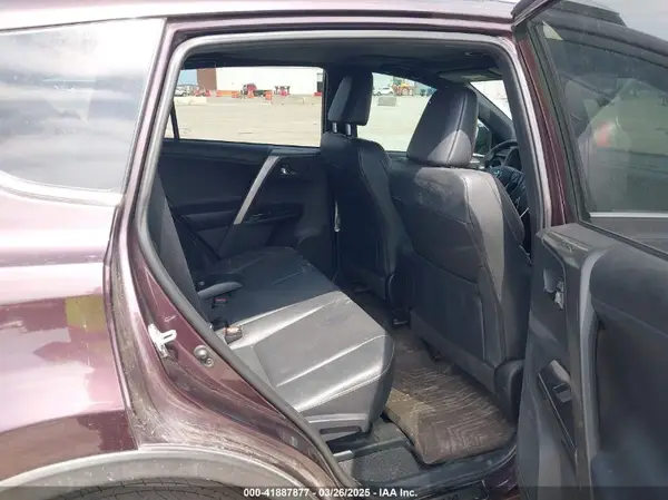 2T3NFREV8JW444544 2018 TOYOTA RAV 4 - Image 8