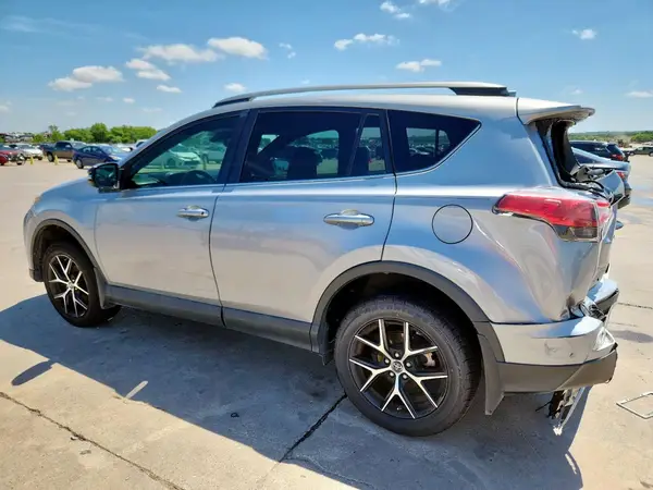2T3NFREV9JW444830 2018 TOYOTA RAV 4 - Image 2