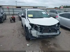2T3NFREV9JW452684 2018 TOYOTA RAV 4