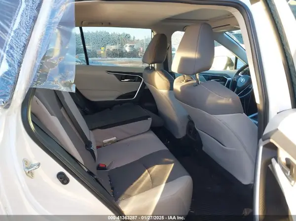 2T3P1RFV0MC145867 2021 TOYOTA RAV 4 - Image 8