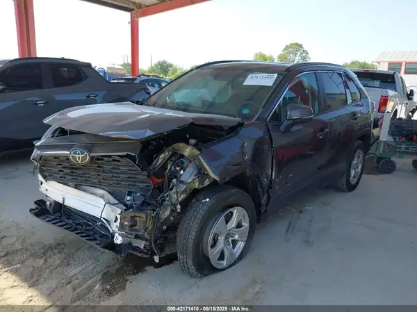 2T3P1RFV0MW186157 2021 TOYOTA RAV 4 - Image 2