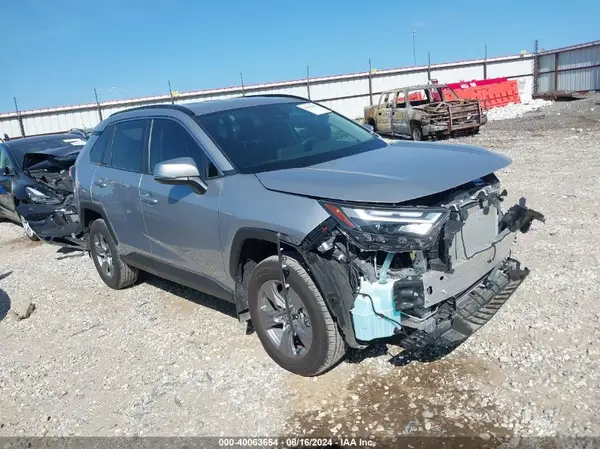2T3P1RFV0NC272233 2022 TOYOTA RAV 4 - Image 1