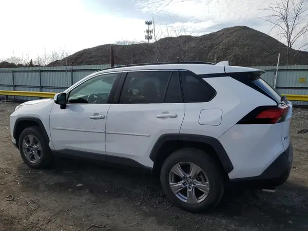 2T3P1RFV0NC278825 2022 TOYOTA RAV 4 - Image 2