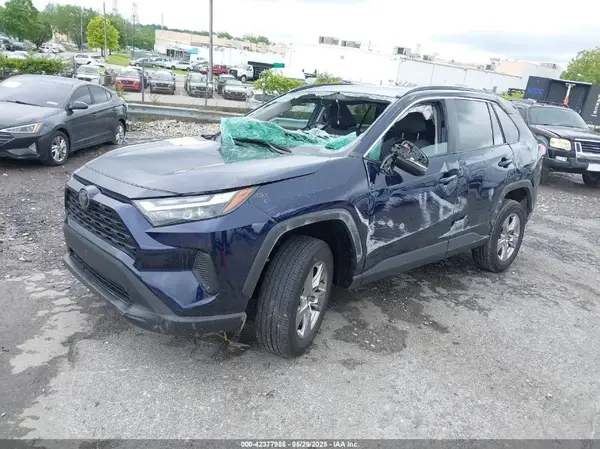 2T3P1RFV0NW311854 2022 TOYOTA RAV 4 - Image 2