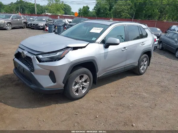 2T3P1RFV0PC377454 2023 TOYOTA RAV 4 - Image 2