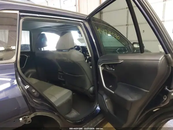 2023 TOYOTA RAV 4 auction photo 8