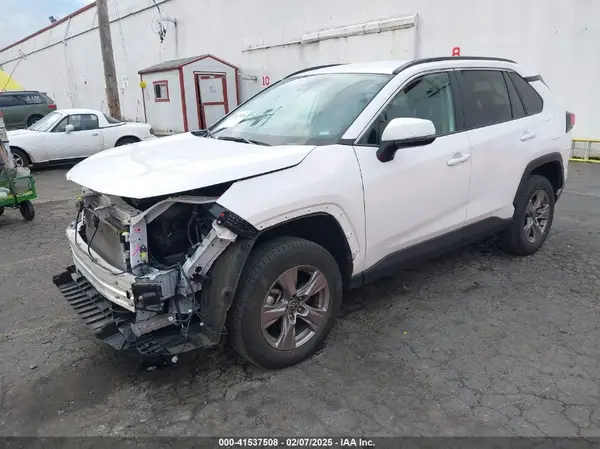 2T3P1RFV0RC414697 2024 TOYOTA RAV 4 - Image 2