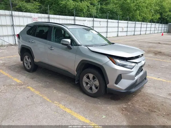 2T3P1RFV0RC478979 2024 TOYOTA RAV 4 - Image 1