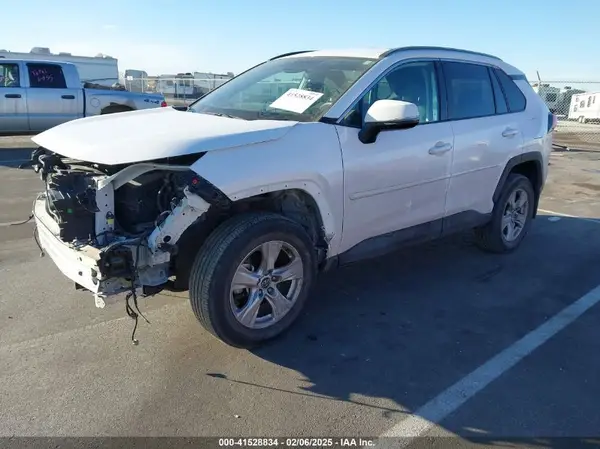 2T3P1RFV1LC082678 2020 TOYOTA RAV 4 - Image 2