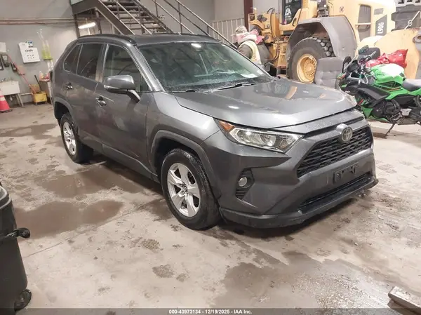 2T3P1RFV1MC142329 2021 TOYOTA RAV 4 - Image 1