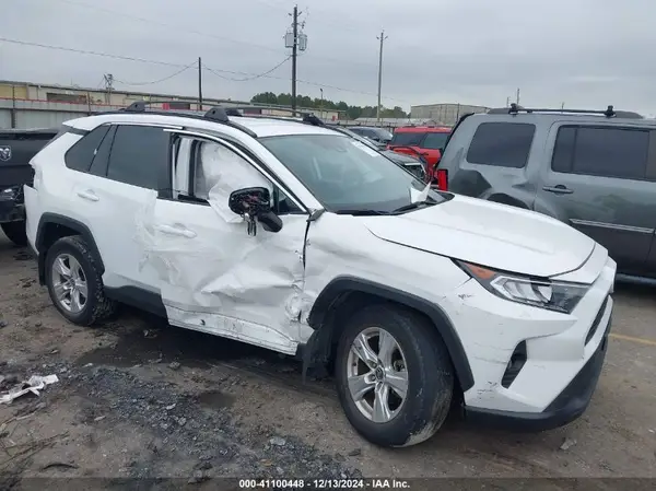 2T3P1RFV1MC172138 2021 TOYOTA RAV 4 - Image 1