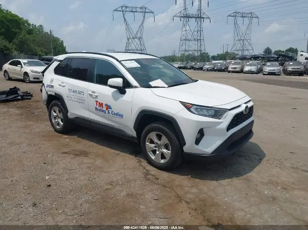 2T3P1RFV1MC209897 2021 TOYOTA RAV 4 - Image 1