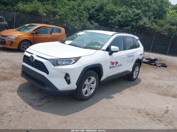 2T3P1RFV1MC209897 2021 TOYOTA RAV 4 - Image 2