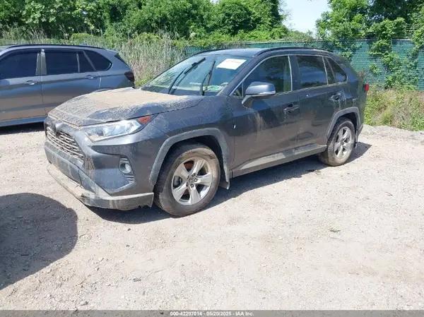 2T3P1RFV1MC214257 2021 TOYOTA RAV 4 - Image 2