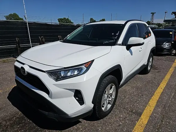 2T3P1RFV1MC215750 2021 TOYOTA RAV 4 - Image 2