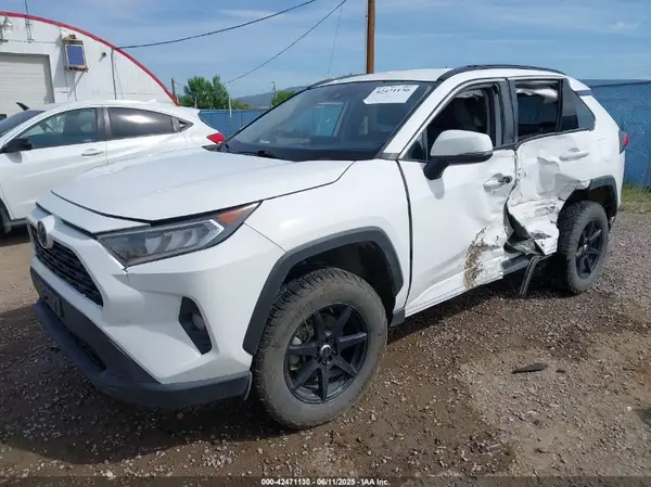 2T3P1RFV1MC219717 2021 TOYOTA RAV 4 - Image 2