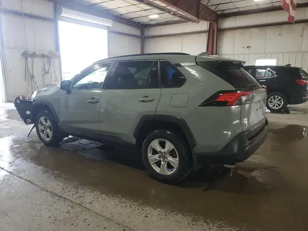 2T3P1RFV1MW215844 2021 TOYOTA RAV 4 - Image 2