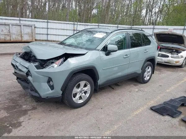 2T3P1RFV1MW216783 2021 TOYOTA RAV 4 - Image 2