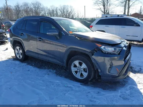 2T3P1RFV1MW236595 2021 TOYOTA RAV 4 - Image 1