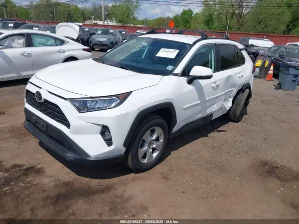 2T3P1RFV1MW243109 2021 TOYOTA RAV 4 - Image 2