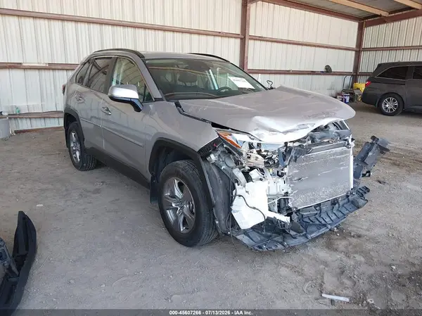 2T3P1RFV1NC256672 2022 TOYOTA RAV 4 - Image 1
