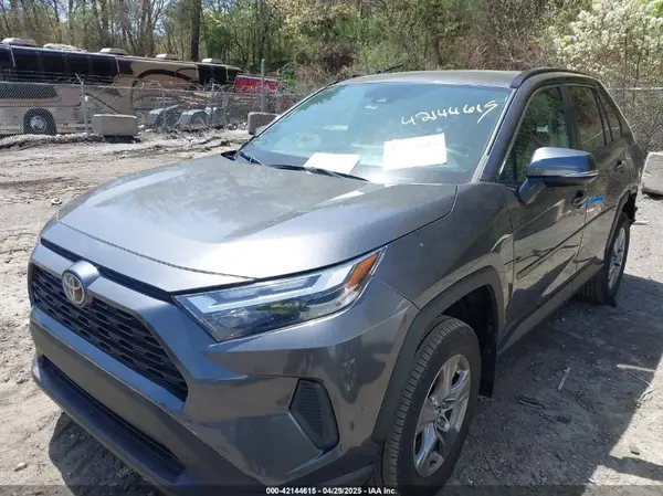 2T3P1RFV1NC266912 2022 TOYOTA RAV 4 - Image 2